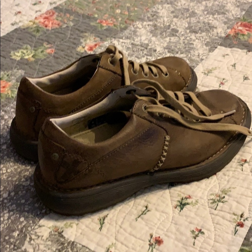 Dr. Marten’s genuine leather unisex Oxfords